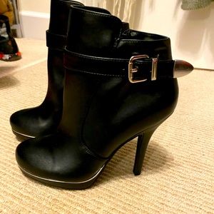 Black ankle booties - never worn